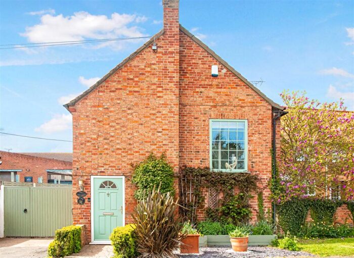 3 Bedroom Detached House For Sale In The Cottages, Long Bennington, NG23