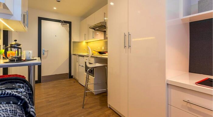 Studio To Rent In Portswood Road, Southampton, SO17