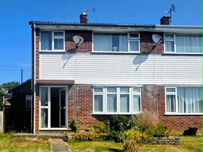 3 Bedroom Semi Detached House For Sale In The Beagles, Cashes Green, GL5
