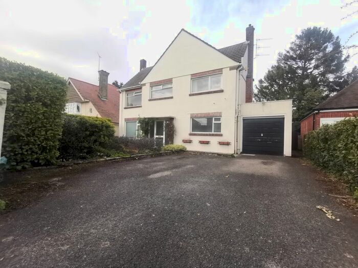 3 Bedroom Detached House To Rent In Orchard Avenue, Parkstone, Poole, BH14