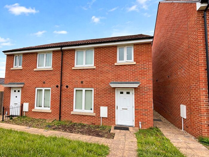 3 Bedroom Semi-Detached House To Rent In Dragon Rise, Norton Fitzwarren, Taunton, TA2