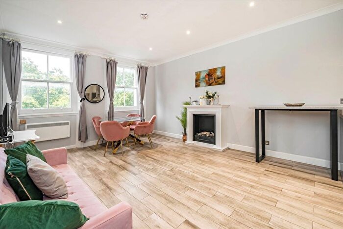 3 Bedroom Flat To Rent In Stanhope Gardens, South Kensington, SW7