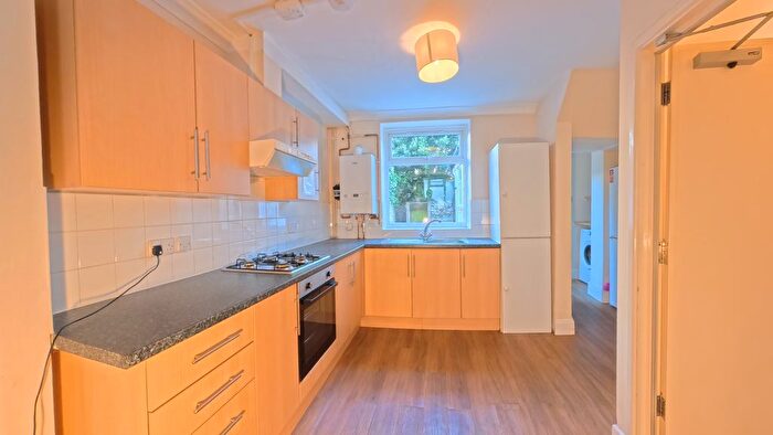 4 Bedroom Property To Rent In Park Crescent, Brighton, BN2