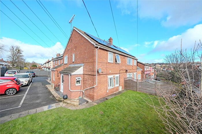 2 Bedroom Flat For Sale In Flat, -, Station Road, Horsforth, Leeds, West Yorkshire, LS18