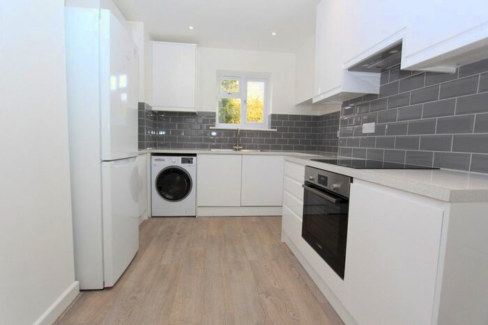 3 Bedroom Semi-Detached House To Rent In The Grove, Edgware, Greater London, HA8
