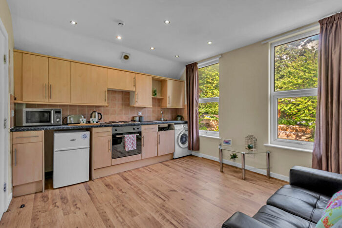 1 Bedroom Flat To Rent In Vinery Road, Leeds, LS4