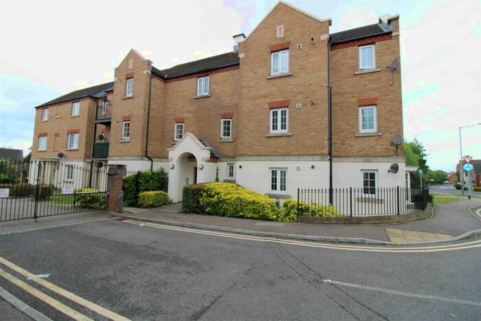 1 Bedroom Flat To Rent In Philip Sidney Court, Chafford Hundred, Grays, Essex, RM16