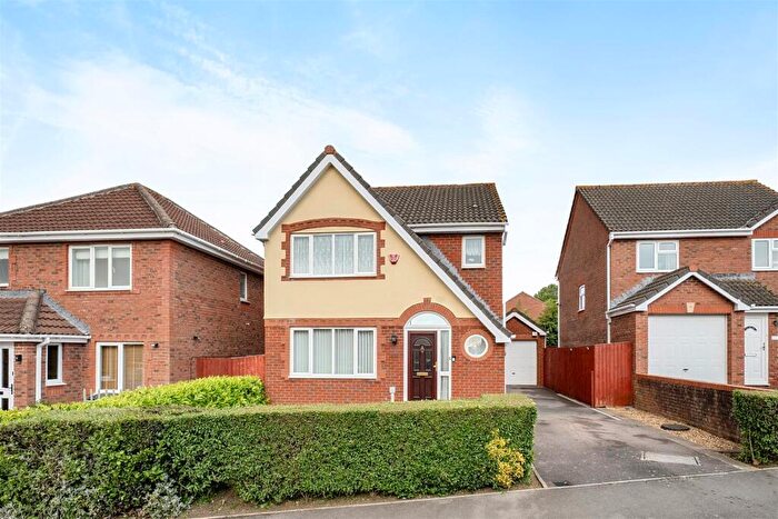 3 Bedroom Detached House For Sale In Azalea Drive, Trowbridge, BA14