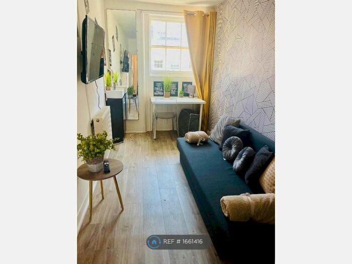 1 Bedroom Flat To Rent In Central Double Room, Brighton, BN1