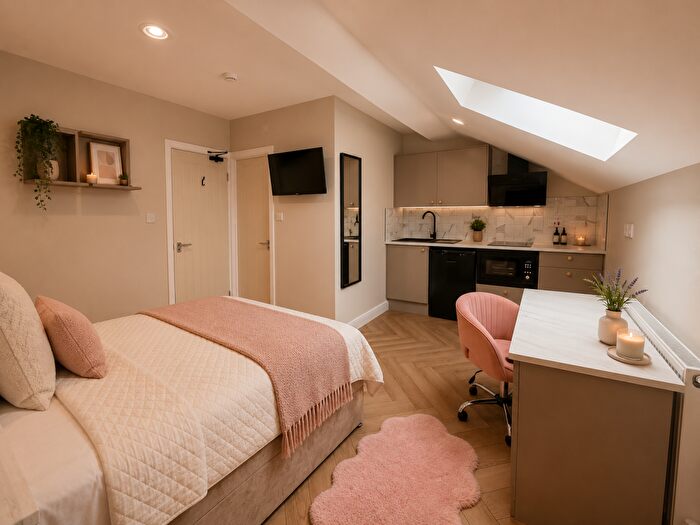 1 Bedroom House To Rent In Raddlebarn Court - Studio - Fr, Selly Oak, West Midlands, B29