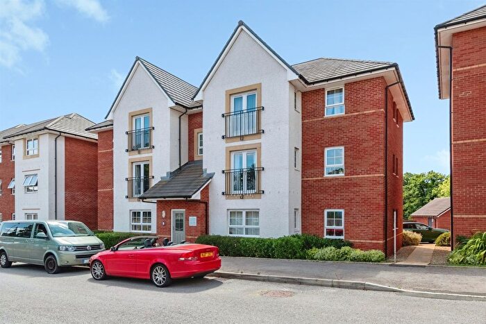 2 Bedroom Flat For Sale In Gainey Gardens, Chippenham, SN15