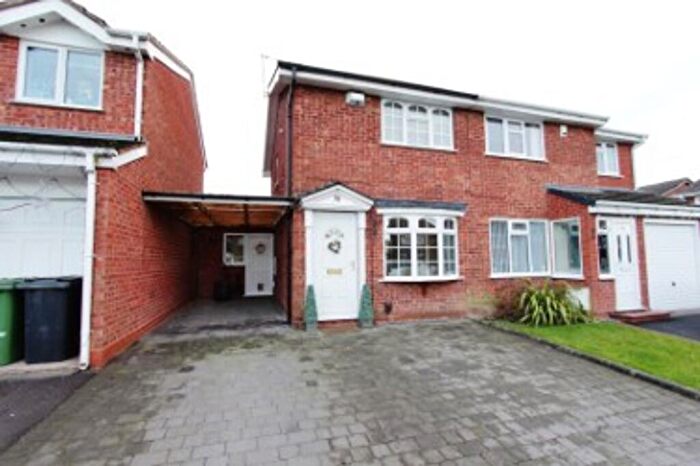 2 Bedroom Semi-Detached House To Rent In Roach, Dosthill, B77