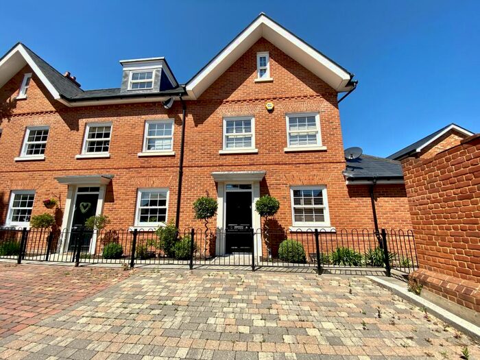 3 Bedroom Semi Detached House For Sale In Monachus Row, Hartley Wintney, RG27