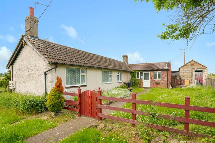 2 Bedroom Semi-Detached Bungalow For Sale In Chettles Close, Sharnbrook, Bedford, MK44