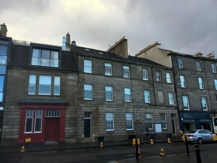 3 Bedroom Flat To Rent In / Hamilton Place, Stockbridge, Edinburgh, EH3