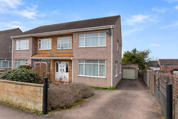 3 Bedroom Semi Detached House For Sale In Blackhorse Road, Mangotsfield, BS16