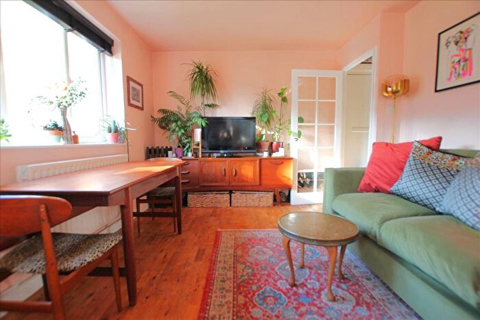 1 Bedroom Flat To Rent In Bream Close, Tottenham, London, N17