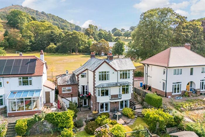 4 Bedroom House For Sale In Dinbren Road, Llangollen., LL20