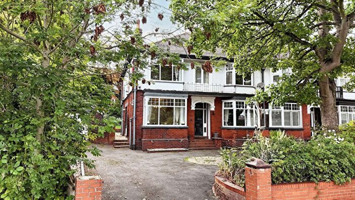 4 Bedroom Semi Detached House For Sale In The Avenue, Newcastle, ST5