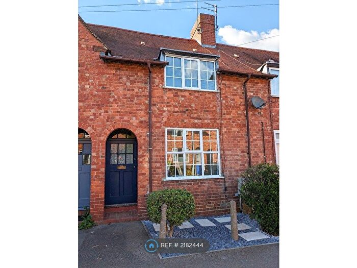2 Bedroom Terraced House To Rent In Kings Road, Banbury, OX16