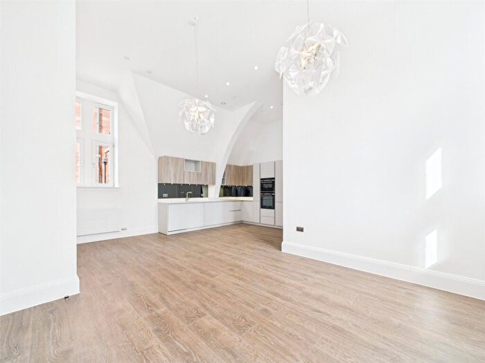 2 Bedroom Apartment To Rent In Sciennes Road, Edinburgh, Midlothian, EH9
