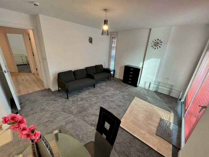 2 Bedroom Flat To Rent In Spectrum Block, Blackfriars Road, Salford, M3