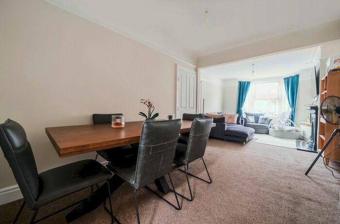 3 Bedroom Terraced House For Sale In Kent Road, Old Town, Swindon, Wiltshire, SN1