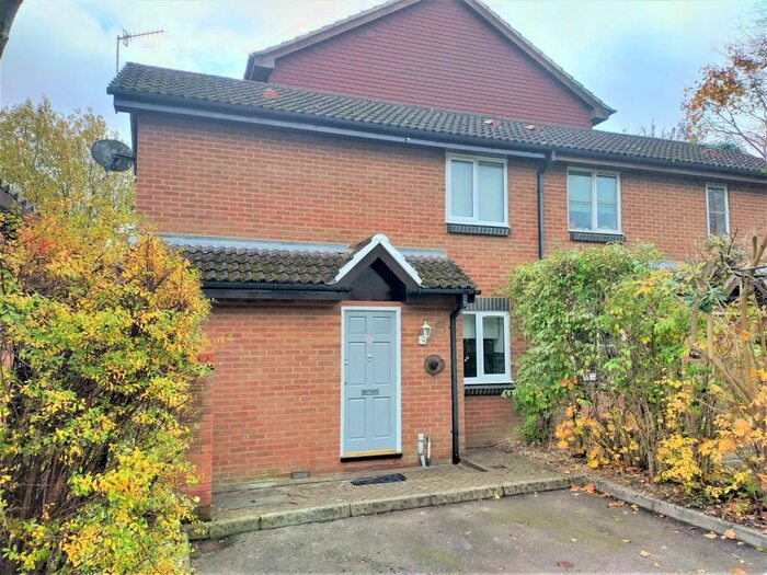 1 Bedroom Semi-Detached House To Rent In Keats Avenue, Redhill RH1