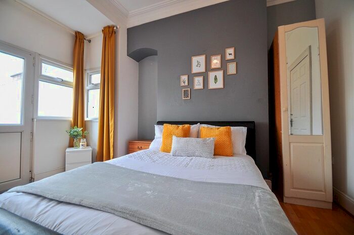 1 Bedroom Property To Rent In Caerleon Road, Newport NP19