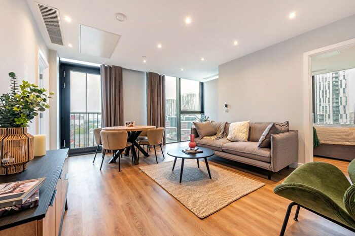2 Bedroom Flat To Rent In Clay, Salford Quays, M50