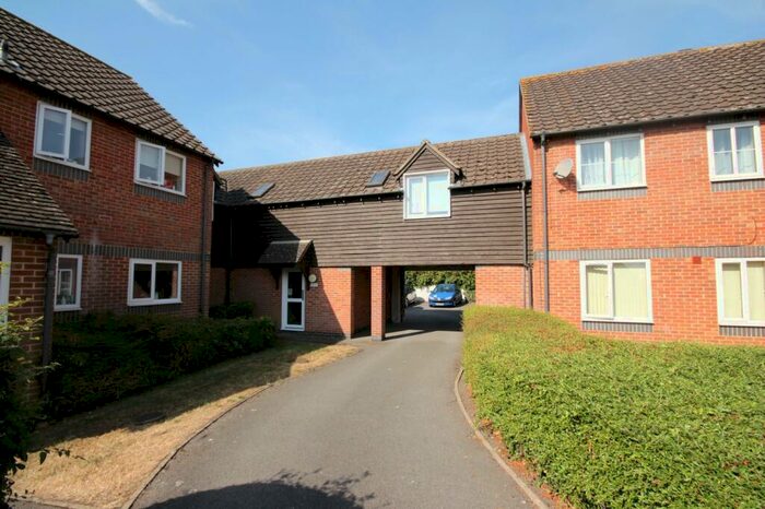 Apartment To Rent In All Saints Court, Didcot, Oxfordshire, OX11