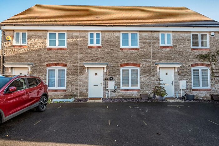 3 Bedroom Terraced House For Sale In Little Ground, Purton, SN5