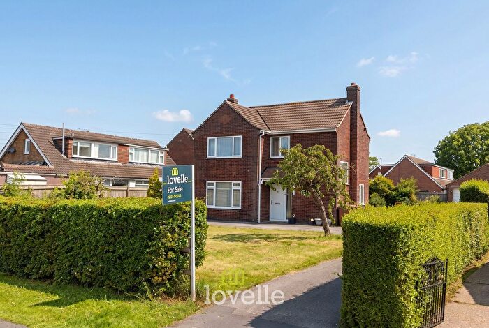 3 Bedroom Detached House For Sale In School Road, South Killingholme, DN40