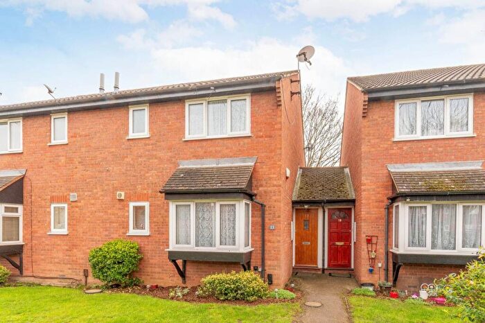 1 Bedroom Terraced House For Sale In Firs Close, Mitcham, CR4