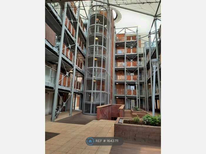 2 Bedroom Flat To Rent In Bath Buildings, Bristol, BS6