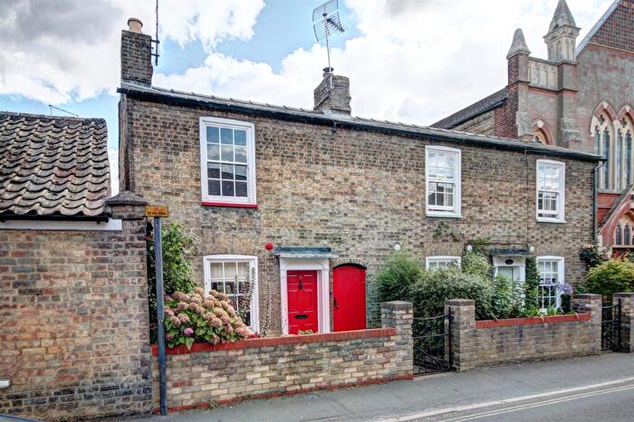3 Bedroom Semi-Detached House To Rent In Chapel Street, Ely, CB6