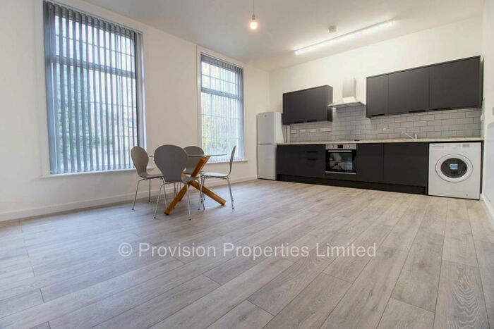 2 Bedroom Apartment To Rent In Cliff Road, Woodhouse, Leeds, LS6