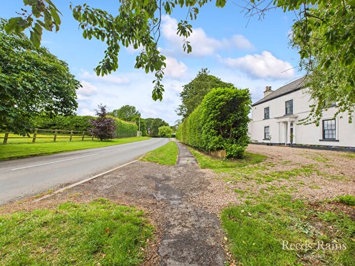 4 Bedroom Detached House For Sale In Back Lane, Burton Pidsea, Hull, East Yorkshire, HU12