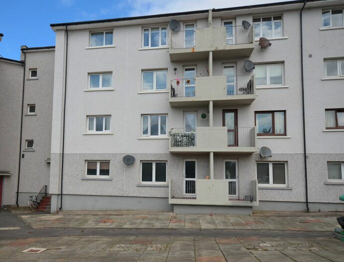 2 Bedroom Flat To Rent In Kings Court, Ayr, Ayrshire, KA8