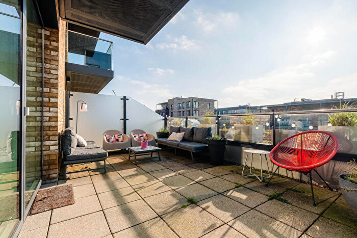 2 Bedroom Flat For Sale In Handley Drive, London, SE3