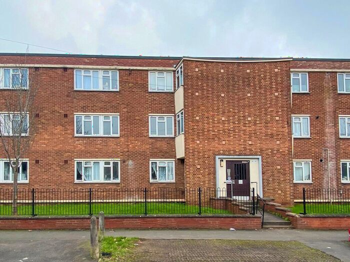 2 Bedroom Flat To Rent In Gill Avenue, Fishponds, Bristol, BS16