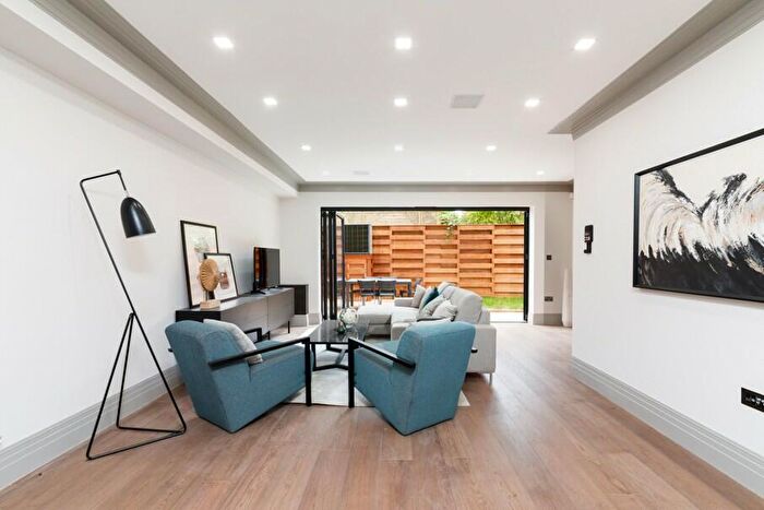 4 Bedroom Detached House To Rent In St.Paul's Crescent, Camden, NW1