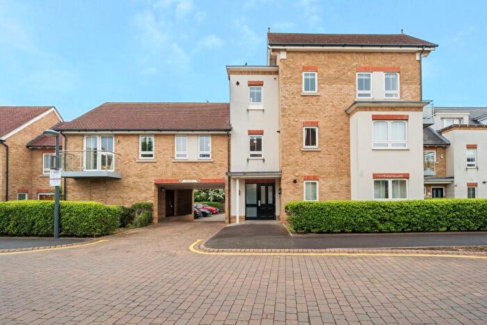 2 Bedroom Apartment To Rent In Kingfisher Drive Maidenhead, SL6