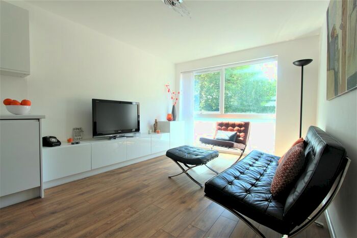 1 Bedroom Flat To Rent In Hansart Way, Enfield, EN2
