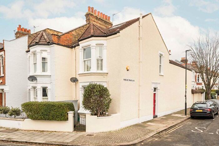 4 Bedroom House For Sale In Honeybrook Road, Balham, SW12
