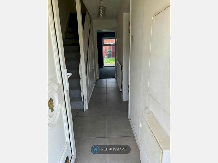 3 Bedroom Terraced House To Rent In Mason Street, West Bromwich, B70