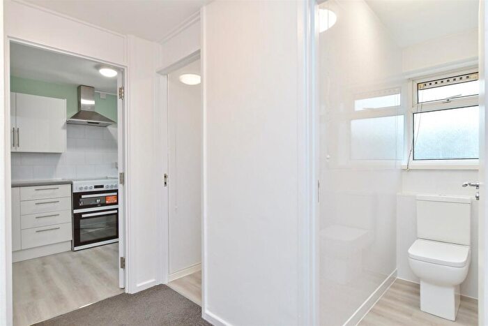 2 Bedroom Flat For Sale In Lockwood Crescent, Woodingdean, Brighton, East Sussex, BN2