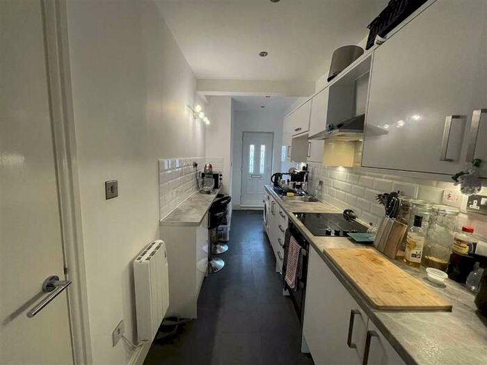 1 Bedroom Studio Flat To Rent In School Road, Sale, M33