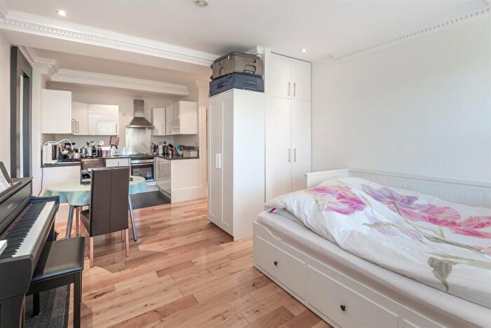 Apartment To Rent In Fitzjohn's Avenue, Hampstead, London, NW3