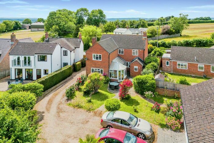 6 Bedroom Detached House For Sale In Wheatley Road, Garsington, Oxford, OX44